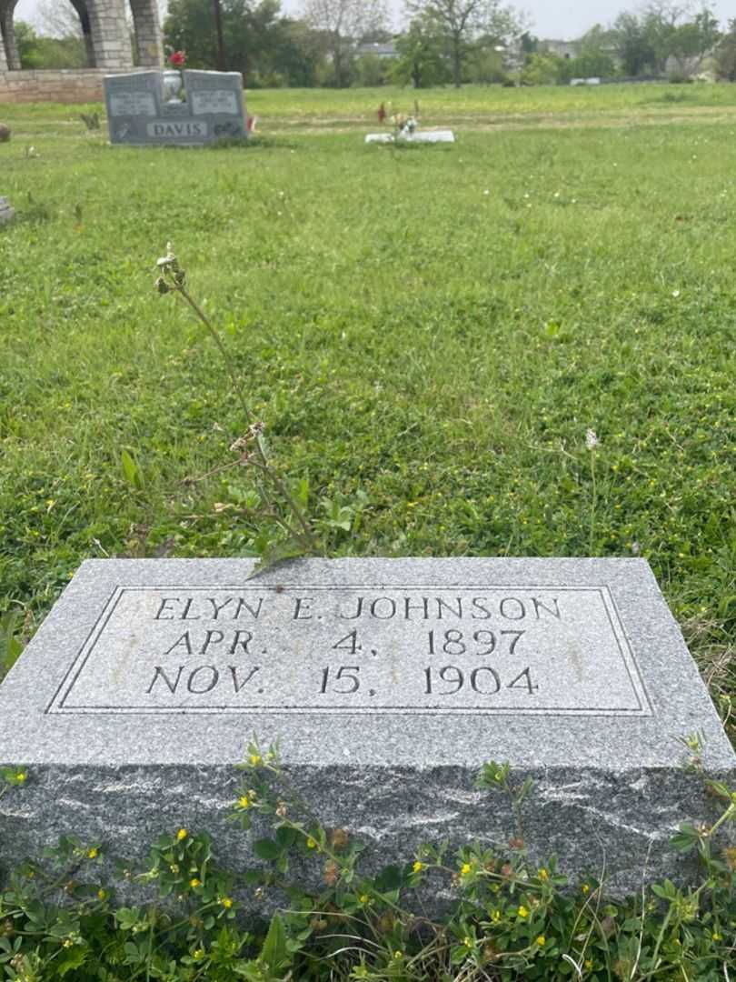 Elyn E. Johnson's grave. Photo 2