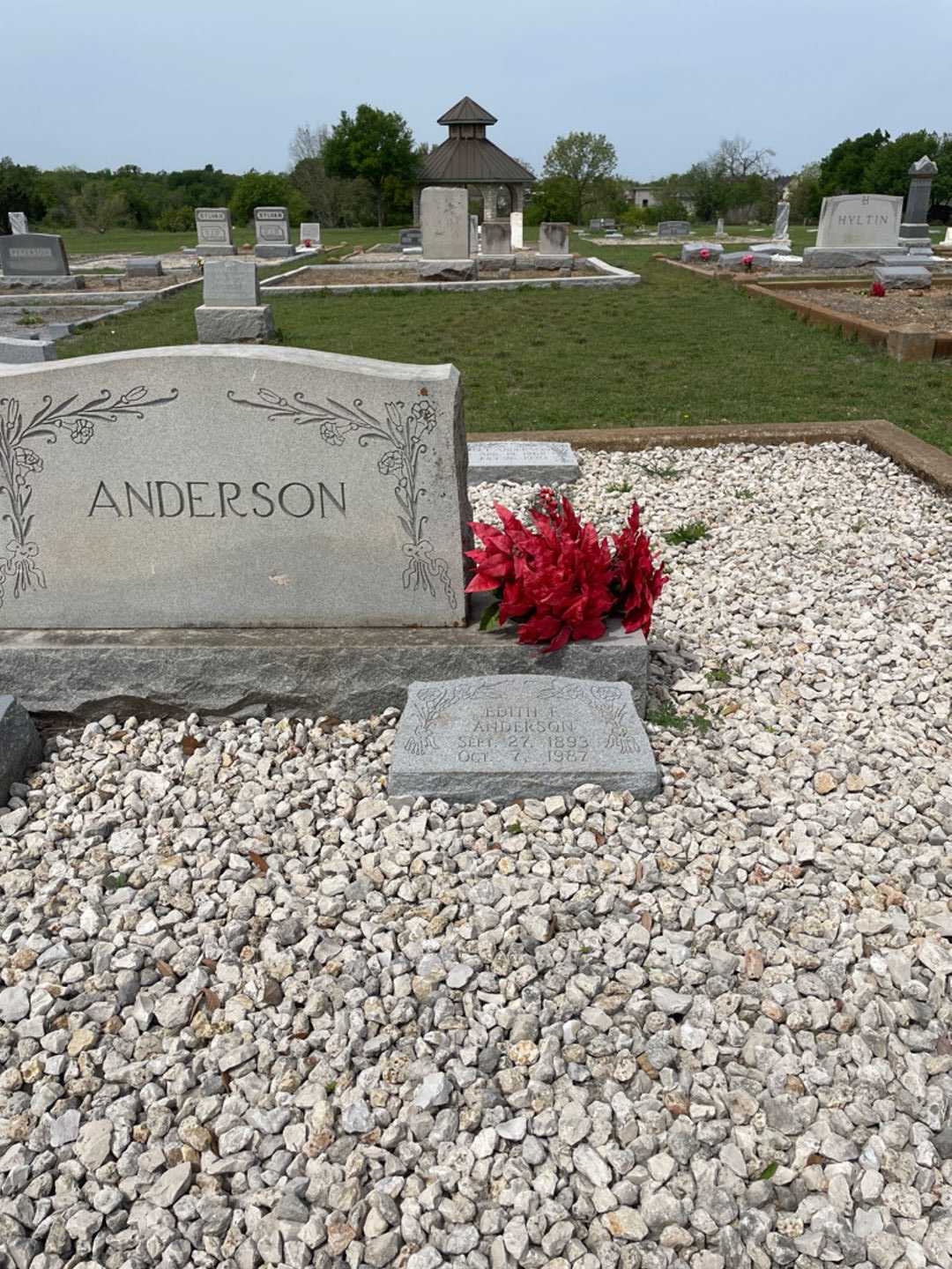 Edith F. Anderson's grave. Photo 2