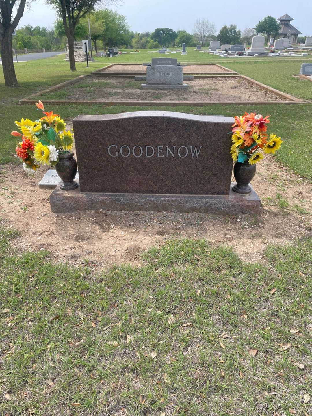 Edmund G. Schmidt's grave. Photo 1