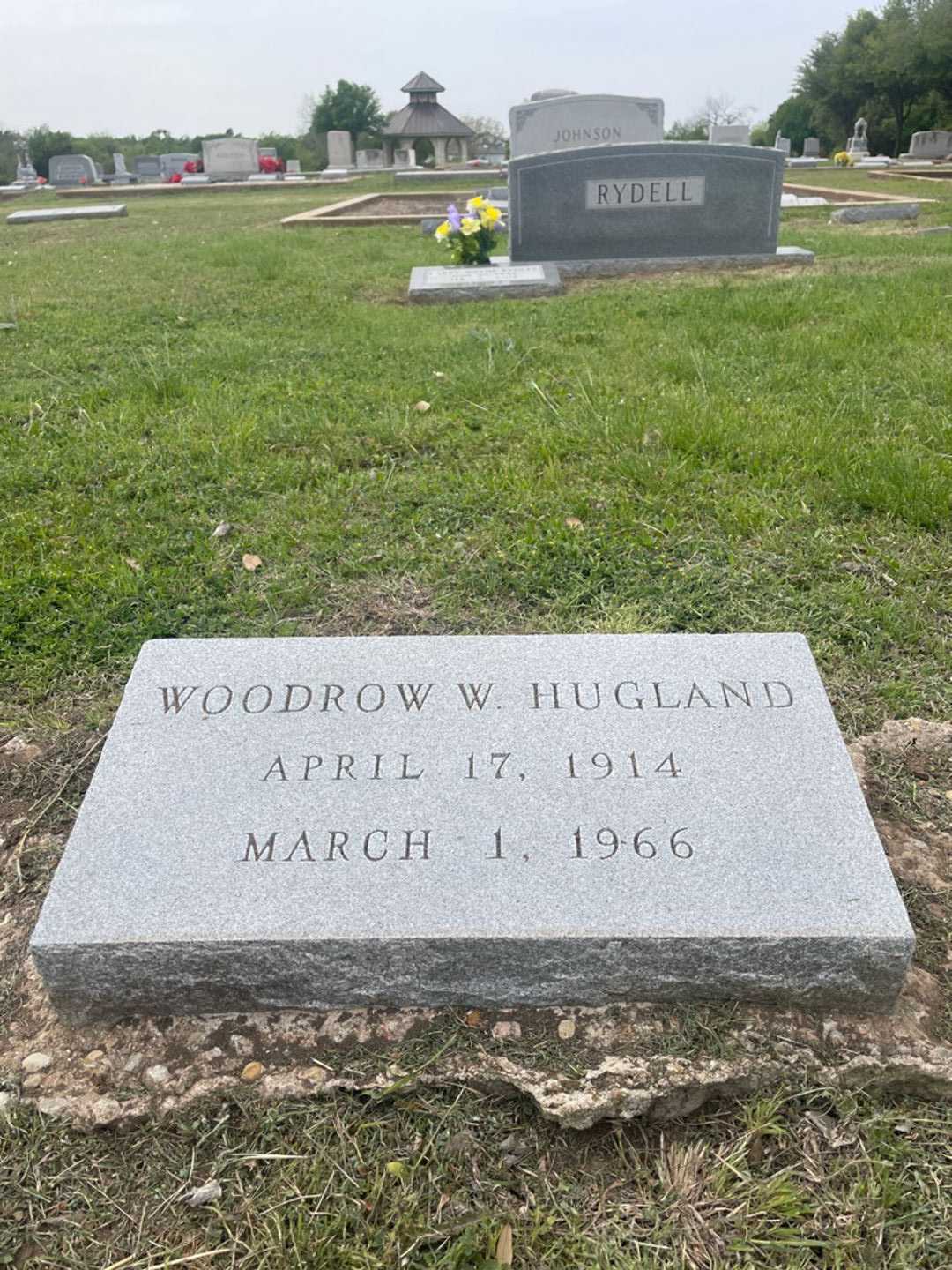 Woodrow W. Hugland's grave. Photo 3