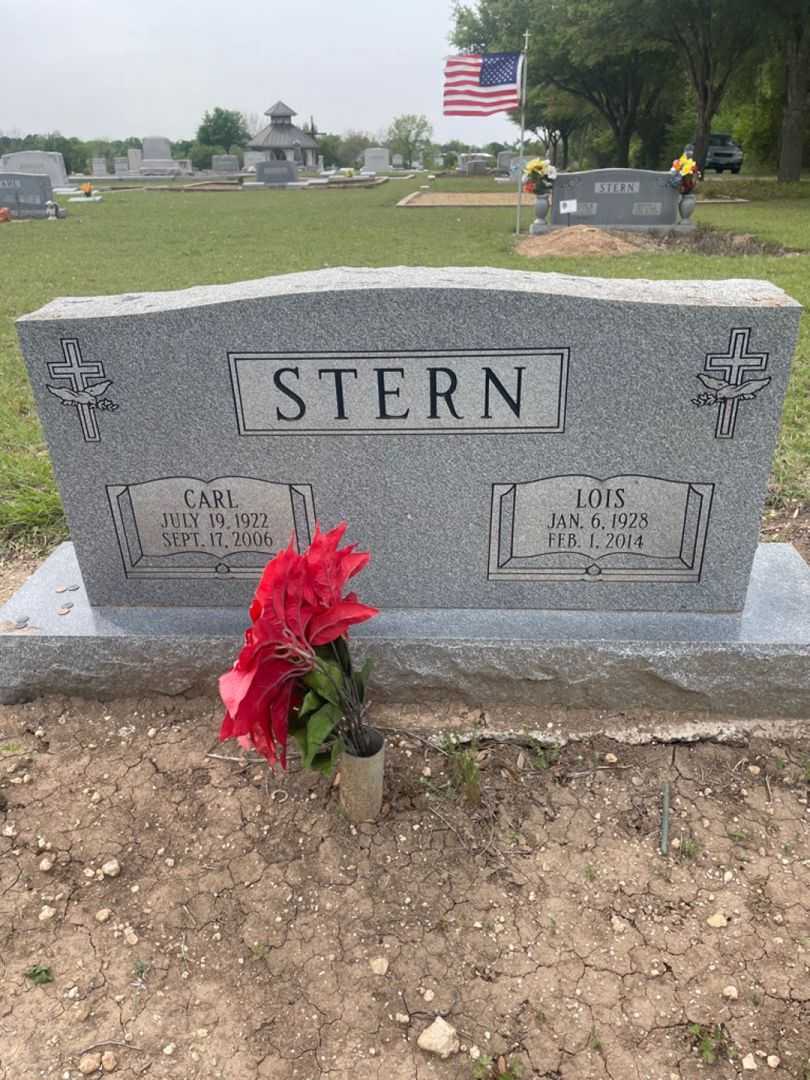 Lois Stern's grave. Photo 2