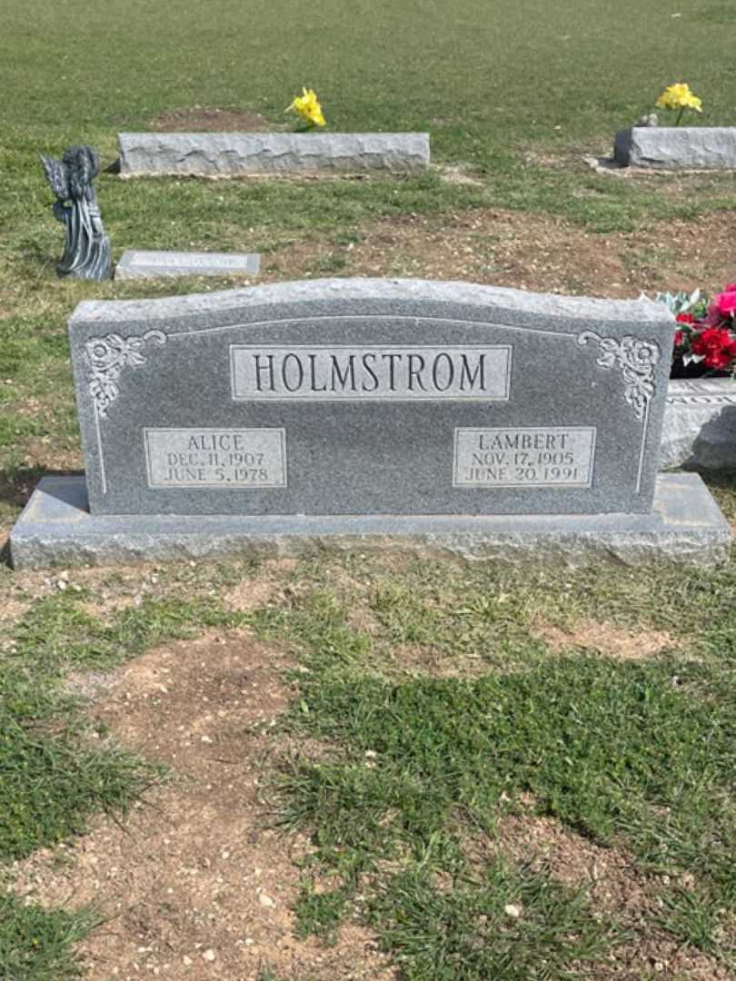 Lambert Holmstrom's grave. Photo 2