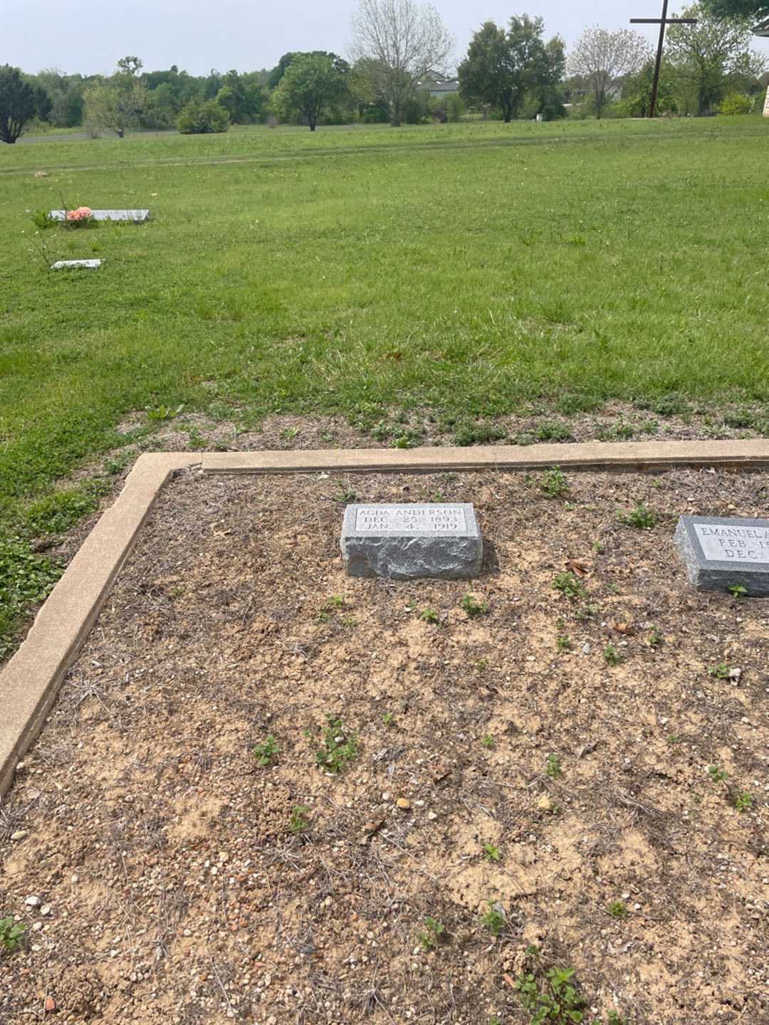 Agda Anderson's grave. Photo 1