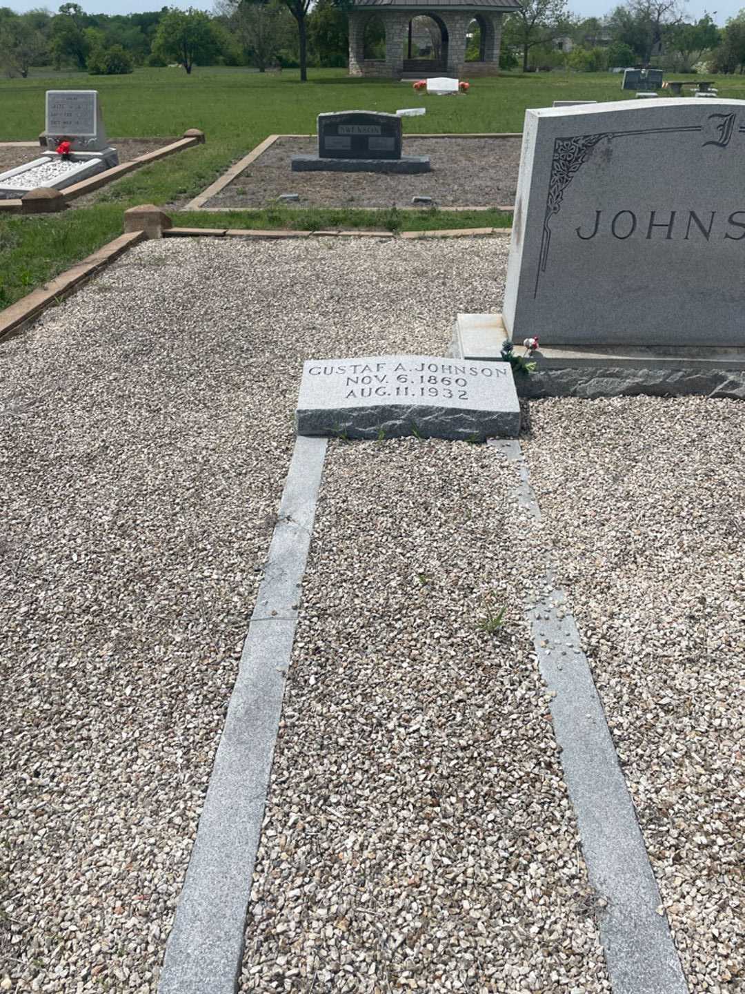 Gustaf A. Johnson's grave. Photo 1