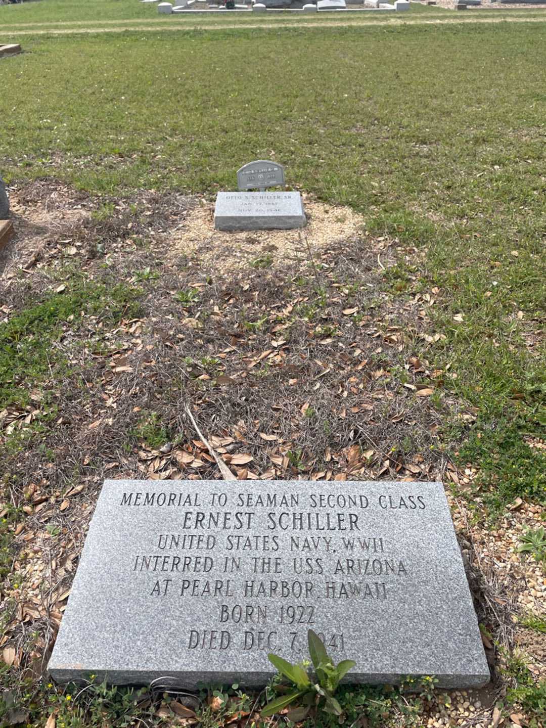 Otto S. Schiller Senior's grave. Photo 2