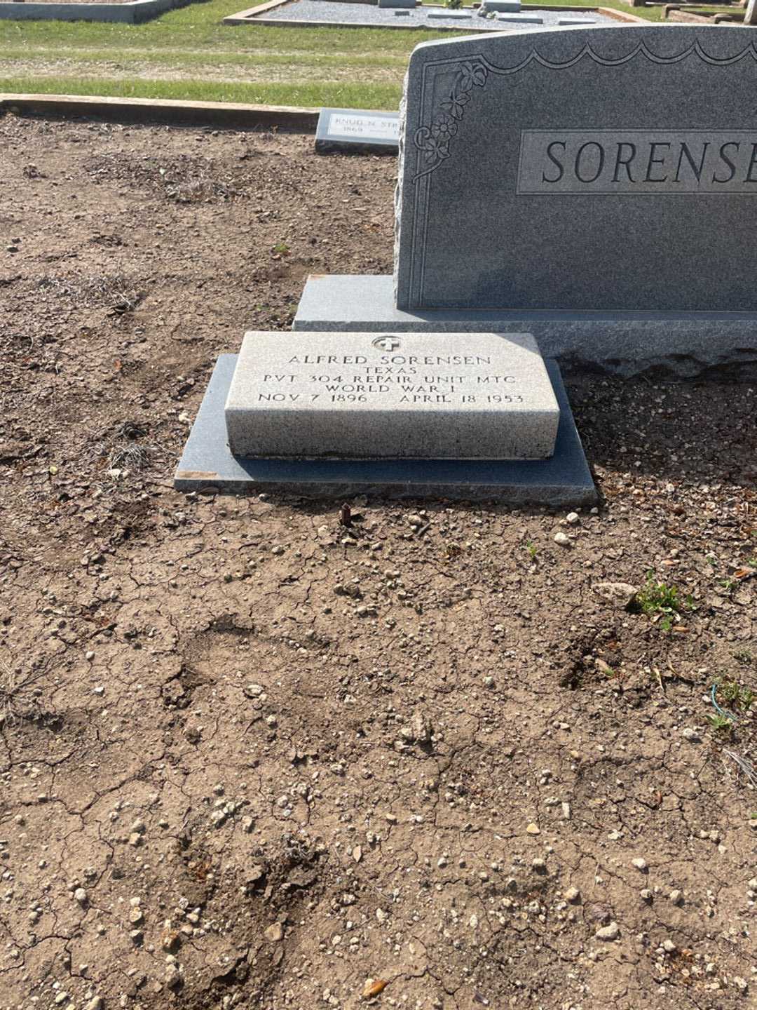 Alfred Sorensen's grave. Photo 1