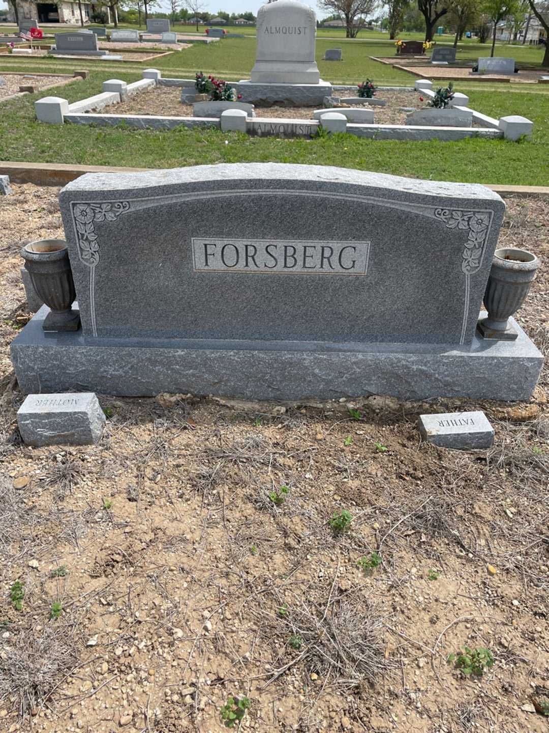 Leontina Forsberg's grave. Photo 1