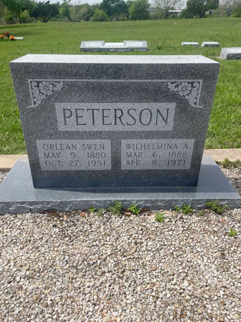 Wilhelmina A. Peterson's grave. Photo 2