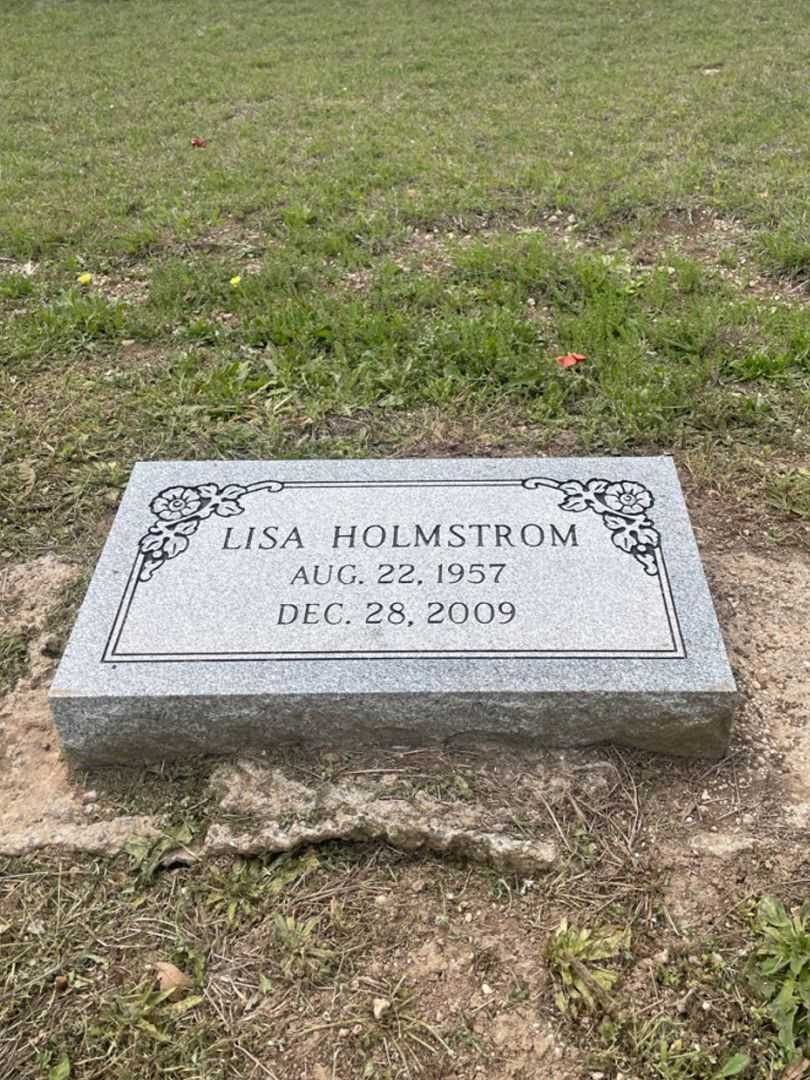 Lisa Holmstrom's grave. Photo 2