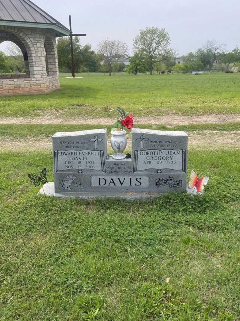 Edward Everett Davis's grave. Photo 2